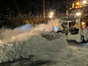 Emergency snow removal Ashwaubenon, WI with 24 hour storm response