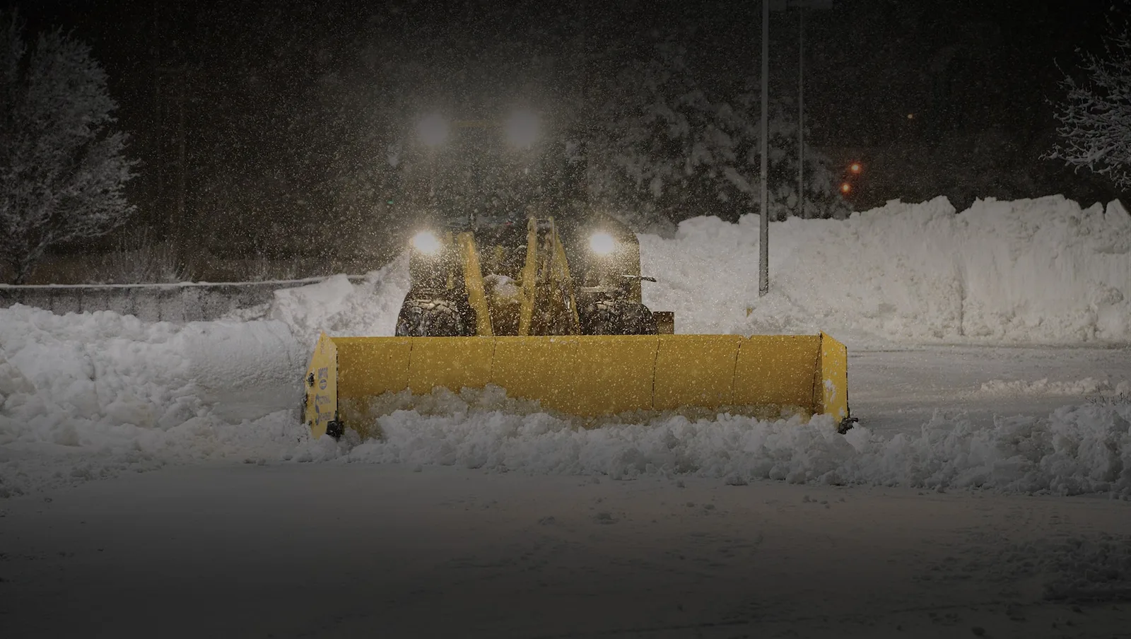 Emergency snow removal De Pere, WI with 24 hour storm response